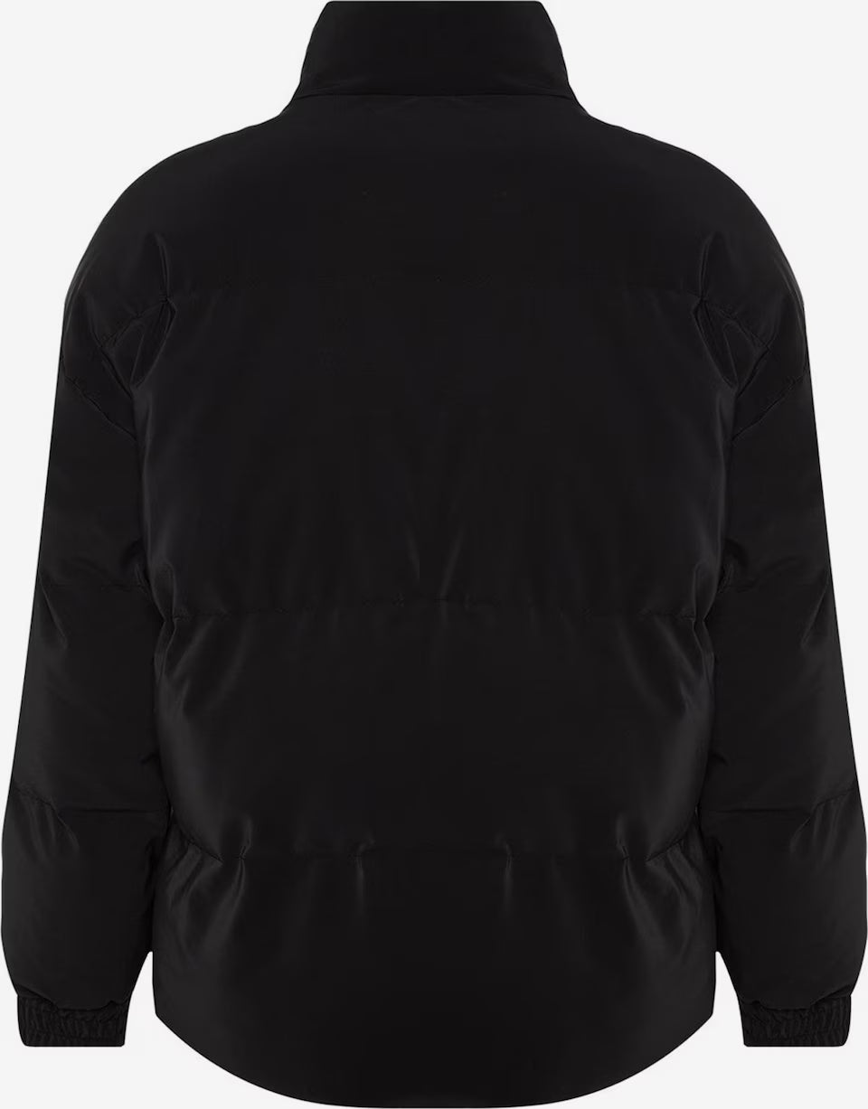 Trendyol Steppjacke Schwarz