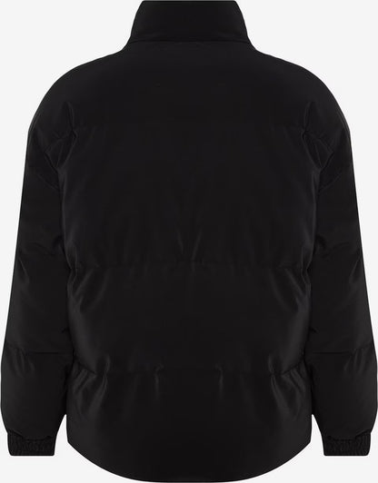 Trendyol Steppjacke Schwarz