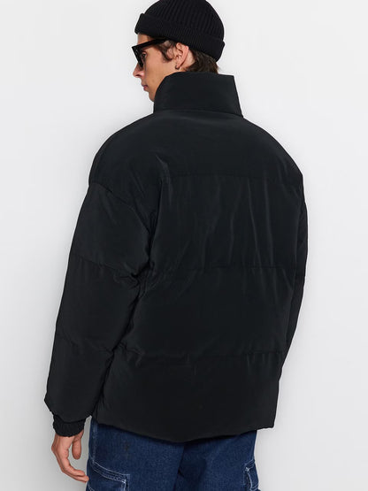 Trendyol Steppjacke Schwarz